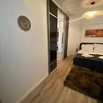 Apartamento Modern & Cozy In The Heart Of The Craiova