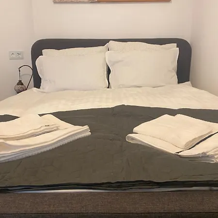 Apartment Modern & Cozy In The Heart Of The *