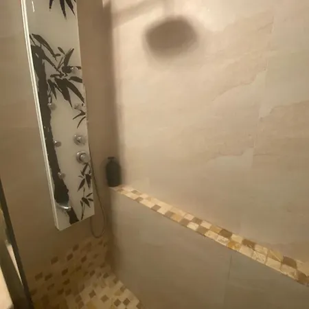 Modern & Cozy In The Heart Of The