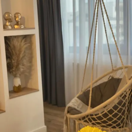 Modern & Cozy In The Heart Of The *