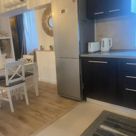 Modern & Cozy In The Heart Of The Craiova