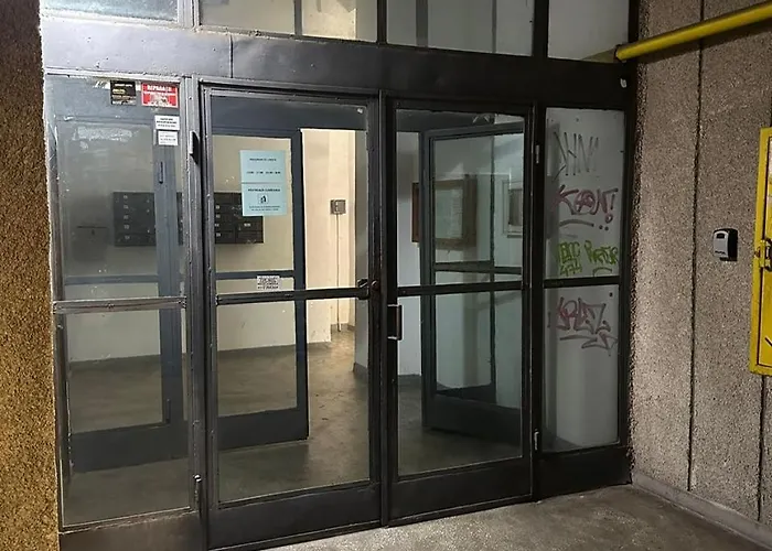 Modern & Cozy In The Heart Of The *