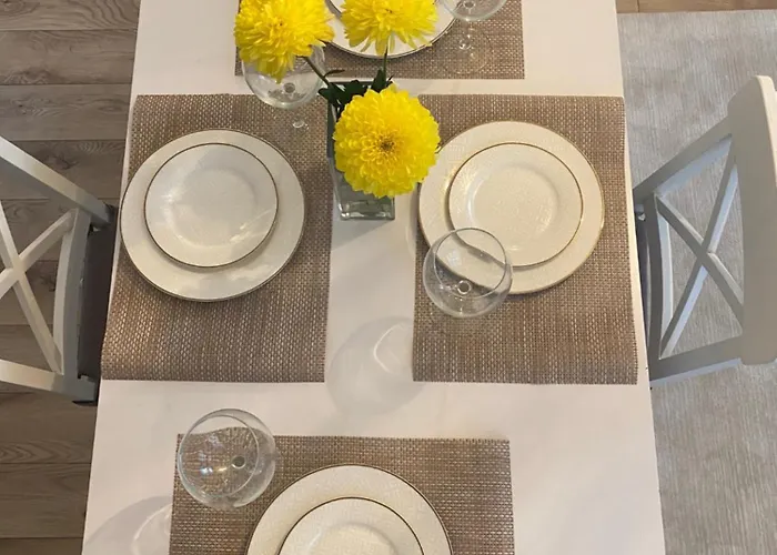 Modern & Cozy In The Heart Of The