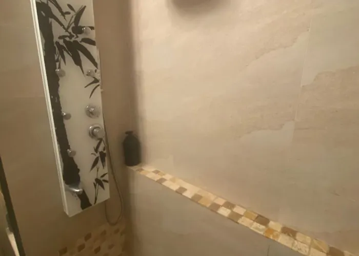 Modern & Cozy In The Heart Of The