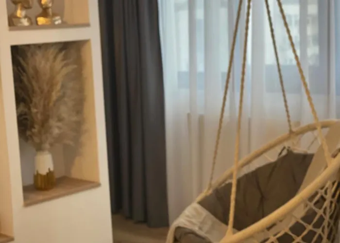 Modern & Cozy In The Heart Of The *