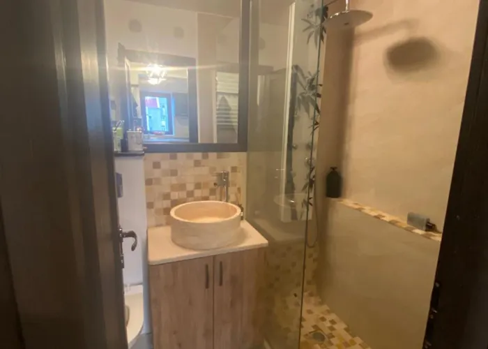 Διαμέρισμα Modern & Cozy In The Heart Of The Κραϊόβα